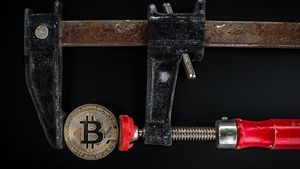 Preţurile criptomonedelor au atins nivelurile maxime în urmă cu un an / Investitorii au pierdut între timp peste 2.000 de miliarde de dolari / Bitcoin s-a dovedit a fi un alt activ speculativ care se ridică atunci când susţinătorii sunt în spatele ei şi se prăbuşeşte atunci când entuziasmul se topeşte