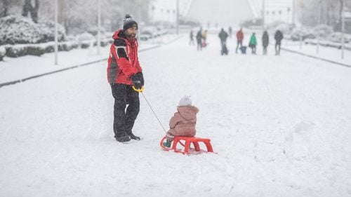 Vineri, 10 februarie, este ultima zi de școală din modulul 3 pentru elevii și profesorii din 10 județe. Între 13 și 17 februarie este vacanța “mobilă”, decisă de inspectoratele școlare