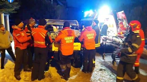 Peste o sută de persoane au avut nevoie de intervenţia salvamontiştilor în ultimele 24 de ore/ 52 dintre turişti, predaţi echipelor medicale de pe Ambulanţă sau SMURD