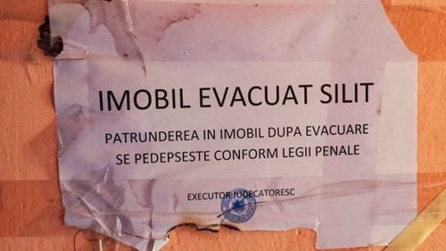 Zece organizații neguvernamentale, apel către USR: Pentru primarul orașului Alba Iulia locul de parcare bate dreptul la locuire decentă / Blocul ce urmează să fie evacuat și demolat este o clădire în care au existat locuințe sociale 
