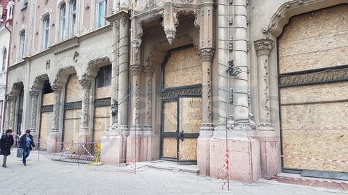 Fostul Hotel Pannónia, în prezent Dacia, din Satu Mare va fi reabilitat cu bani de la statul ungar / Primarul Gábor Kereskényi spune că premierul Viktor Orban a semnat decretul prin care sunt alocate fonduri