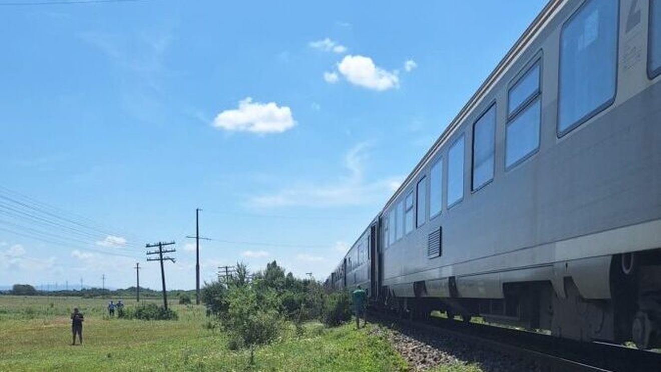 Întârziere de peste o oră pe ruta Giurgiu-Videle după ce un vagon a deraiat