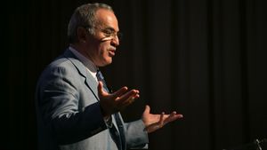 Garry Kasparov revine la Bucureşti pentru deschiderea primei etape a circuitului internaţional Grand Chess Tour 2023