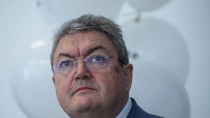 Rectorul Universității din București, după medaliile olimpice obținute de David Popovici: „Nu se poate ca universitatea la care învață un campion olimpic de înot excepțional să nu aibă un bazin de înot. Vom construi acel bazin”