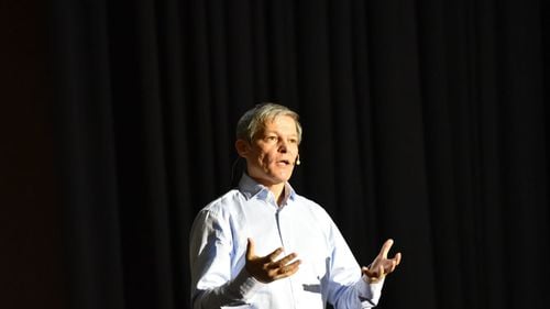 Cioloș spune că până nu va ști rezultatul moțiunii de cenzură nu are ce să discute cu Cîțu/ El afirmă că USR PLUS revine în coaliție cu UDMR dacă va exista un premier cu care să poată lucra, în niciun caz cu Cîțu