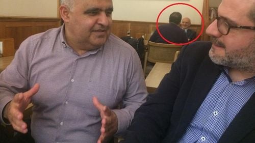 Doi ziariști turci exilați și un fost ministru al lui Erdogan într-un restaurant din București