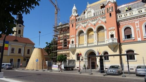 VIDEO Cum arată la un an după incendiu Palatul Episcopal din Oradea