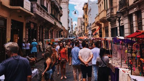 Argentina este "noul Miami" al rușilor: În fiecare zi vin aici 30 de femei însărcinate și bogate pentru a naște / Prețurile variață între 5000 și 30 de mii de dolari/ Părinții pot obține un pașaport, document de aur pentru ruși, care le permite să intre fără viză în 171 de țări