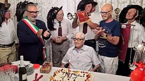 Cel mai bătrân bărbat din Italia a murit la vârsta de 111 ani / Era convins că longevitatea sa se datorează "meselor uşoare şi lipsei de stres"