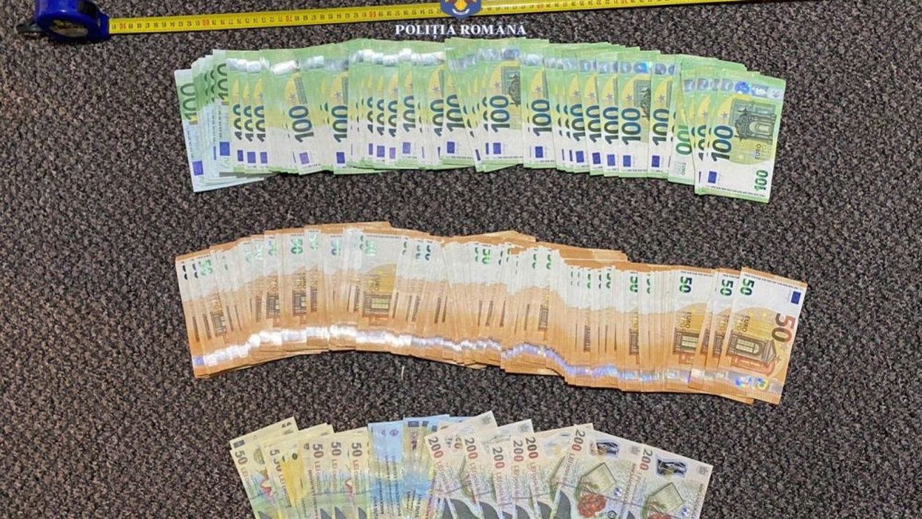 Ialomița: Două persoane reținute, după perchezițiile într-un caz de camătă şi şantaj