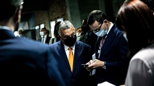 Polonia şi Ungaria ameninţă cu blocarea bugetului UE şi a pachetului de redresare economică post-COVID, din cauza condiționării fondurilor de respectarea statului de drept