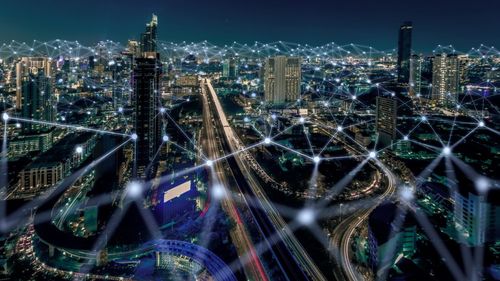 Raport: Numărul utilizatorilor de smartphone-uri a crescut cu 5,5 miliarde, față de acum 10 ani, iar traficul de date mobile s-a majorat de aproape 300 de ori