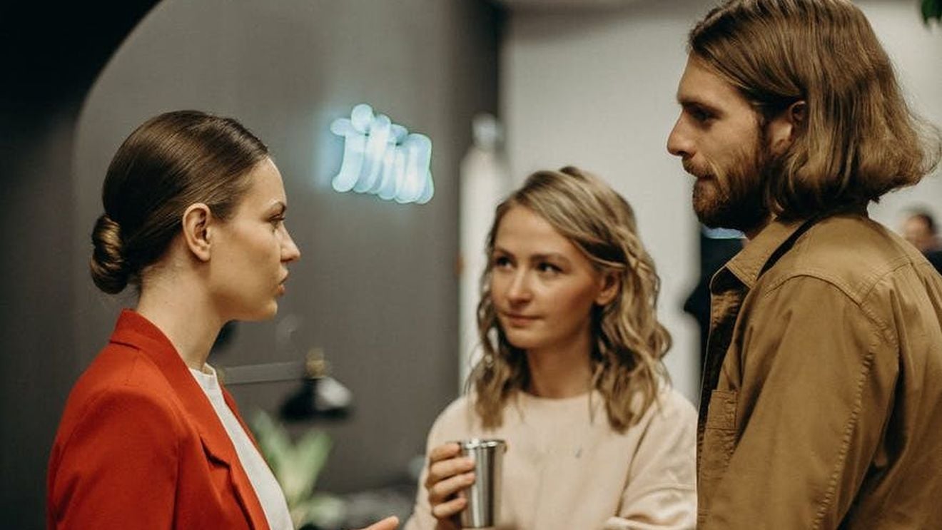 Secretarul de stat Horațiu Moldovan: Trebuie două săptămâni cu infectări în descreștere pentru alte măsuri de relaxare/ Nu este periculos să ne întâlnim maximum trei persoane, cu măști de protecție și doi metri distanță