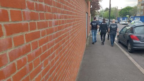 BREAKING Un român din Marea Britanie, suspectat că a ajutat gruparea de hackeri ruși Killnet pentru a ataca site-uri din România. Bode: „Cetăţeanul este în custodia autorităţilor şi este audiat”