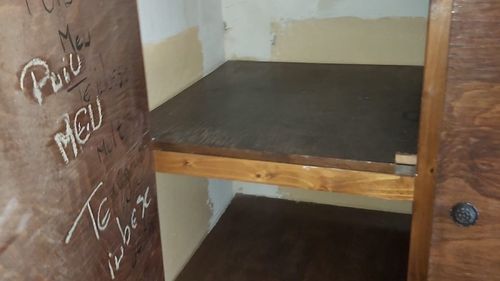 Participanții la olimpiadele școlare se plâng de condiţiile de cazare / Se semnalează camere insalubre, mizerie, mucegai și cearșafuri neschimbate