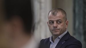 SURSE Costel Barbu, secretarul general adjunct al Guvernului, audiat ca martor la DNA în Dosarul Unifarm