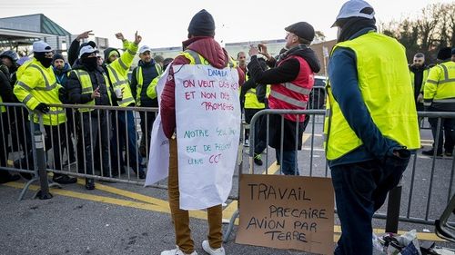 "Salarii precare înseamnă avioane ţintuite la sol" / O grevă pe aeroportul din Geneva a provocat perturbări şi întârzieri ale zborurilor, dintre care două curse pe distanţe lungi