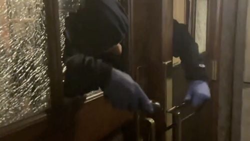 Studenții pro-palestinieni de la Columbia sfidează ultimatumul universității americane