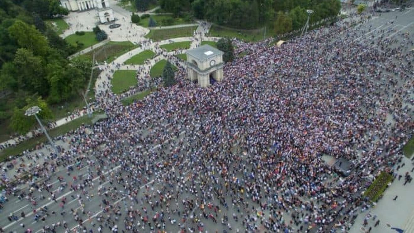 Chișinău: Protest masiv împotriva oligarhului Vlad Plahotniuc