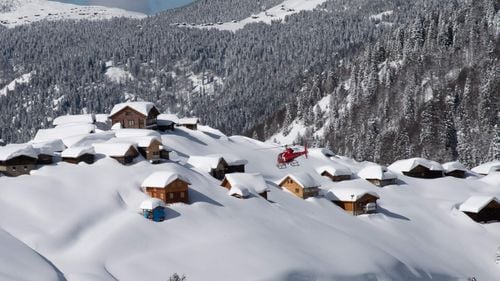 Nouă persoane au fost reţinute, în Turcia, în legătură cu incendiul de la un hotel din staţiunea de schi Kartalkaya, soldat cu 76 de morți