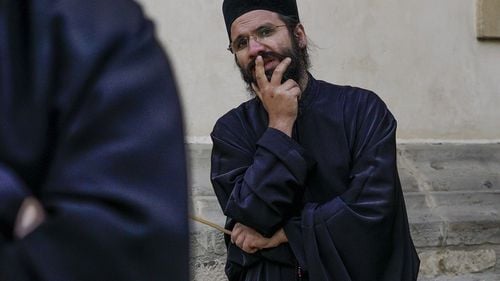 Sorin Grindeanu: PSD va finaliza astăzi proiectul de lege prin care vom repara alte situații revoltătoare cum ar fi obligarea veteranilor de război, a deținuților politici, văduvelor, persoanelor cu handicap și călugărilor la plata CASS