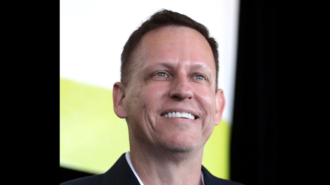 Reglementarea AI grăbește venirea Antihristului, susține Peter Thiel / Fondatorul Palantir crede că Antihristul ar putea ajunge la putere exploatând frica legată de o catastrofă globală provocată de AI pentru a impune un stat totalitar mondial