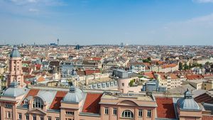 Criza imobiliară din Europa: Gigantul imobiliar și de retail Signa din Austria, în insolvență/ Raiffeisen și Erste Group, printre băncile cu expuneri față de companiile din holding
