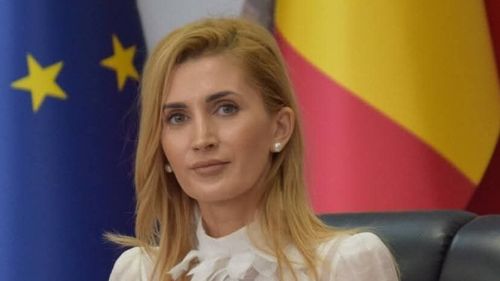 Prefectul judeţului Galați a demisionat din funcţie, în contextul ieșirii PSD de la guvernare / Andreea Anamaria Naggar a precizat că va rămâne implicată în viaţa publică