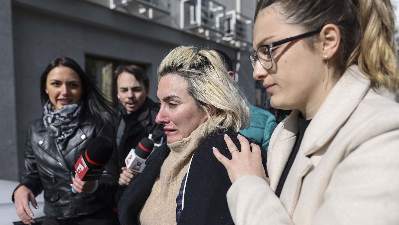 Ana Morodan, la ieşirea din arest: "Nu am consumat droguri. Iau medicamente şi servesc somnifere care sunt pe reţetă"