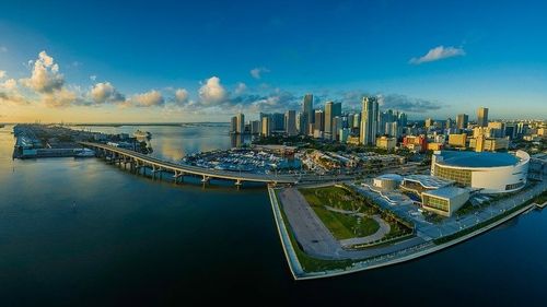 Statul american Florida a anulat toate restricţiile legate de pandemia de COVID-19