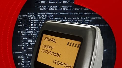 “Primul SMS din lume” va fi scos la licitație. A fost trimis acum 29 de ani și are 15 caractere