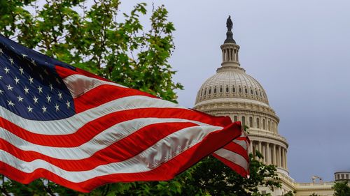 Trump se va întâlni cu preşedintele Uzbekistanului săptămâna viitoare la Washington / Uzbekistan Airways a semnat un contract de 8 miliarde de dolari cu Boeing pentru cumpărarea a 22 aeronave 787 Dreamliner