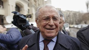 Procurorul care a lucrat la dosarul Revoluţiei Române, despre audierea lui Ion Iliescu, la 5 dimineaţa: Am crezut că îl determin să dea o declaraţie istorică şi chiar mi s-a părut că în ochii lui a sclipit această idee