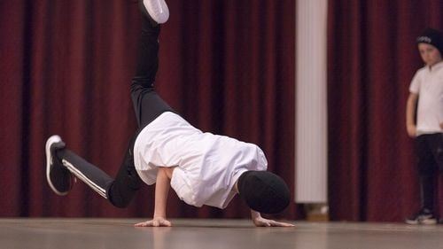Breakdance-ul va fi inclus în programul Jocurilor Olimpice de la Paris din 2024, a anunțat preşedintele Comitetului Olimpic Internaţional