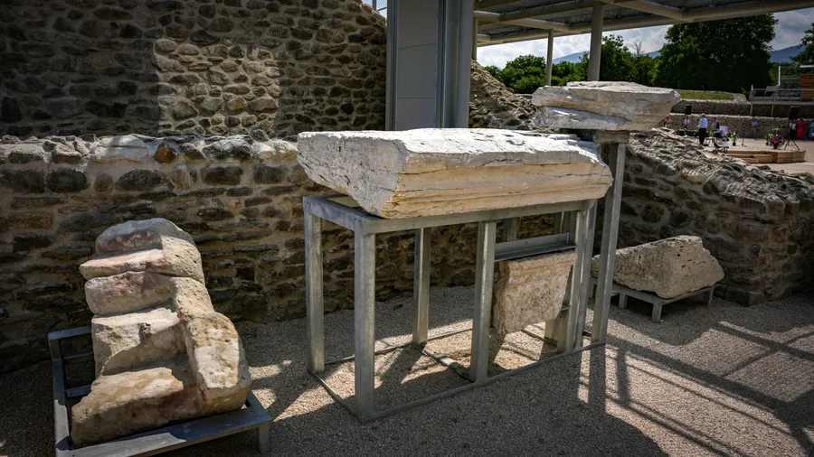 Amfiteatrul roman de la Ulpia Traiana Sarmizegetusa 