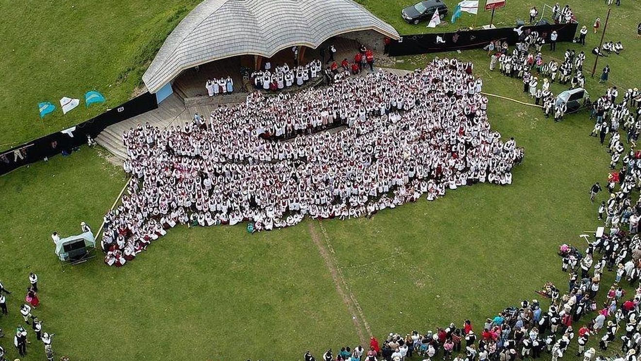 „Ziua celor 1.000 de fete secuience”, sărbătoarea tradiţiilor la Şumuleu-Ciuc, județul Harghita