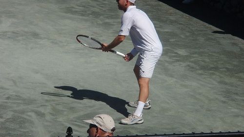 Un jucător de tenis israelian de origine română suspectat că a “trântit” un meci în calificări la Rolland Garros