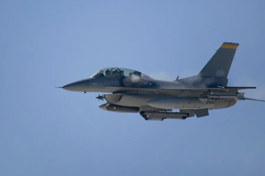 avion F16, F-16, avion militar