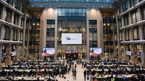 Summit UE dificil la Bruxelles: După anunțul că Moldova și Ucraina pot începe negocierile, urmează o luptă de cifre