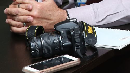 Scandal de proporții în Austria: Calculatorul și telefonul unui jurnalist au fost confiscate de procurori/ Jurnalistul de investigație a publicat mai multe documente secrete despre managementul defectuos al primăriei din Klagenfurt