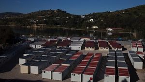 Grecia a deschis două noi 'centre închise cu acces controlat' pentru migranţi, pe insulele Leros şi Kos