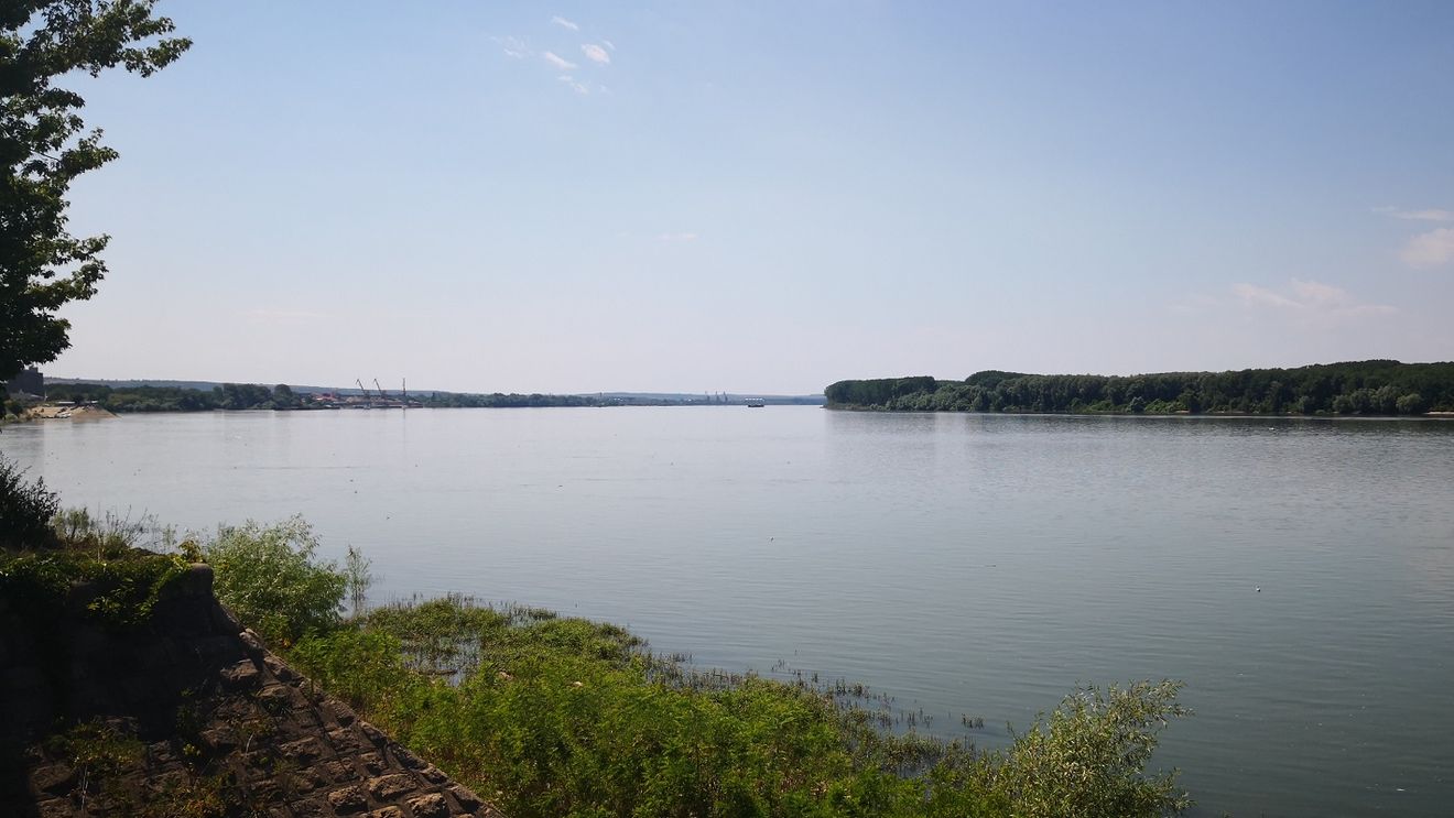 Scrioşteanu: România poate fi un cap de pod important, dacă nu cel mai important, în privinţa reconstrucţiei Ucrainei / ”Avem un proiect care să regularizeze un şenal navigabil pe Dunăre (...) pentru transport de marfă 365 de zile pe an