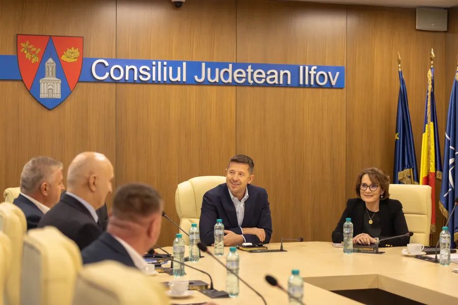 Nicoleta Pauliuc și Hubert Thuma la o acțiune la Consiliul Județean Ilfov, în martie 2026.