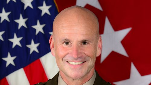 Comandantul Suprem al Forţelor Aliate din Europa, decorat de preşedintele interimar Ilie Bolojan