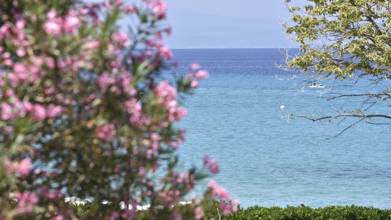 Peste un 1 milion de turiști români sunt așteptați anul acesta în Grecia. Kavala și Thassos printre destinațiile cele mai votate