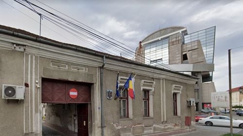 Sediul Poliţiei Locale Alba Iulia va fi renovat cu fonduri PNRR / Clădirea a fost construită între 1920 şi 1930 / Înlocuirea centralei termice nu poate fi făcută prin PNRR, au fost alocate fonduri de la bugetul local