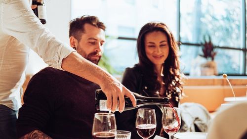 Un cuplu din Rusia a fost arestat pentru o conversație purtată într-un restaurant și în care erau exprimate opinii anti-război