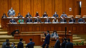 Amnistie pentru plagiatori? / USR atrage atenția că un amendament care-i scoate basma curată pe plagiatorii cu doctorate a fost introdus fraudulos  în raportul final al Comisiei de Învățământ din Parlament care viza un proiect de lege aparent „nevinovat”
