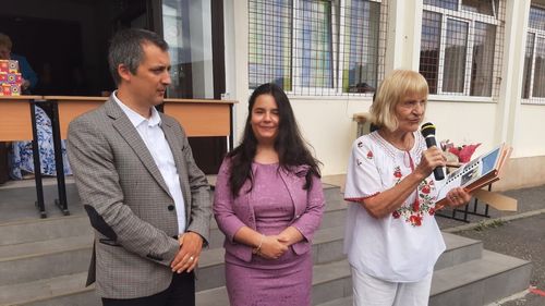 Premiantă din clasa I până în a XII-a, o brașoveancă nevăzătoare încheie liceul cu 9,74 / Greutățile din spatele succesului: fără asistent personal și șicanată de birocrație