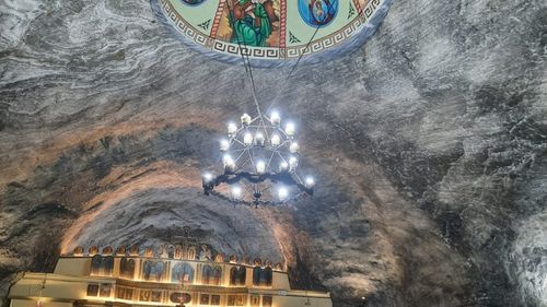 Salina Târgu Ocna se redeschide vineri, după jumătate de an de când a fost închisă / Mai multe blocuri de sare au căzut din tavan în apropierea turiștilor, în noiembrie 2024